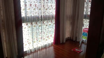 我家可以“调素琴，阅金经”的主卧阳台 