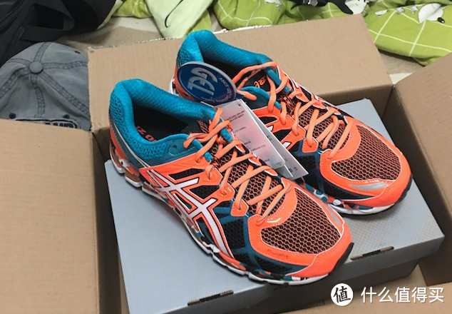 ASICS KAYANO 21 和 Under Armour SpeedForm™ RC 跑步鞋 使用感受