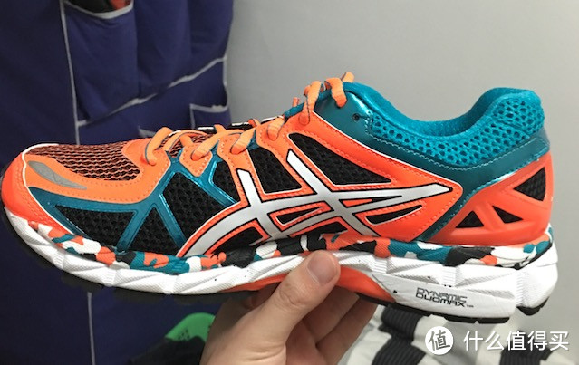 ASICS KAYANO 21 和 Under Armour SpeedForm™ RC 跑步鞋 使用感受