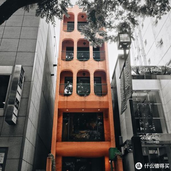 据刚哥说,08年goros晚上17点去还可以买到羽毛,到如今就算你抽1号