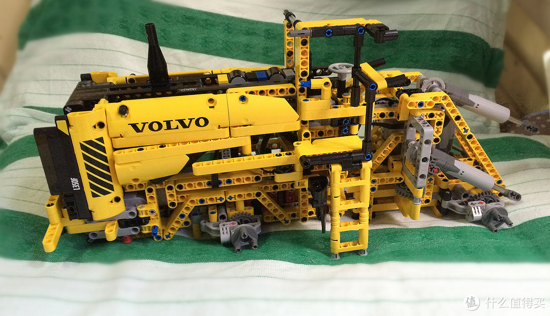 Lego 乐高 Volvo L350F 轮式装载机  lego-42030