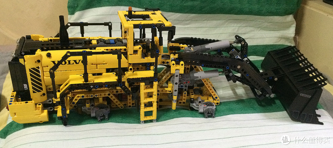 Lego 乐高 Volvo L350F 轮式装载机  lego-42030