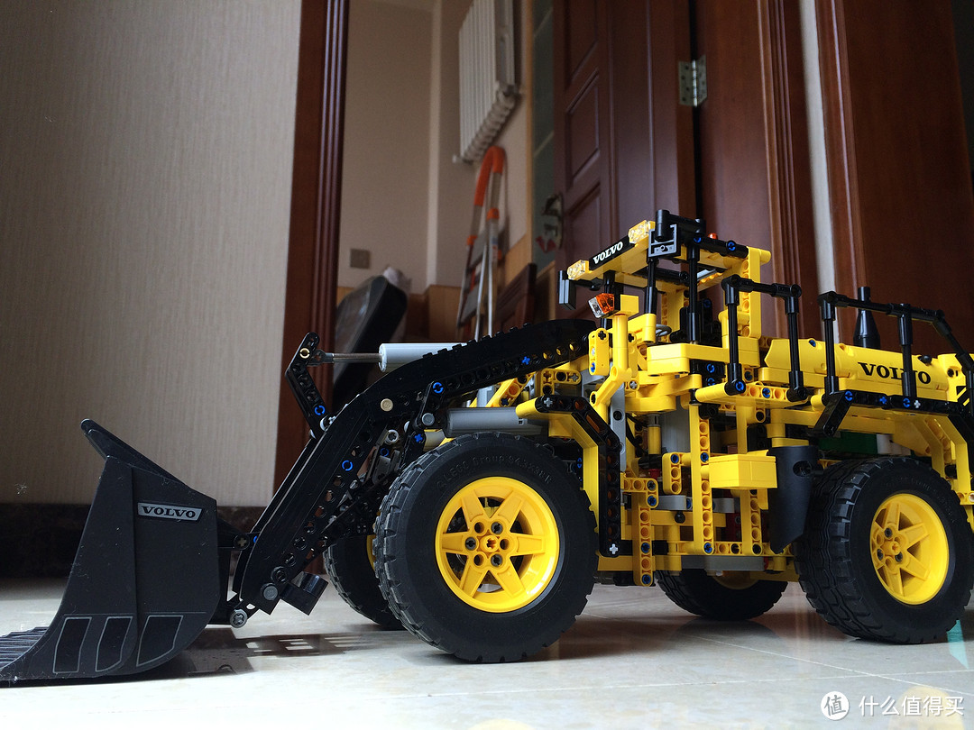 Lego 乐高 Volvo L350F 轮式装载机  lego-42030