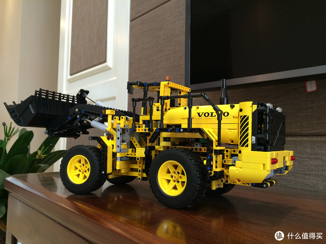Lego 乐高 Volvo L350F 轮式装载机  lego-42030