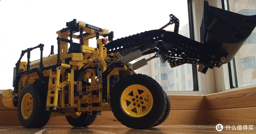 Lego 乐高 Volvo L350F 轮式装载机  lego-42030