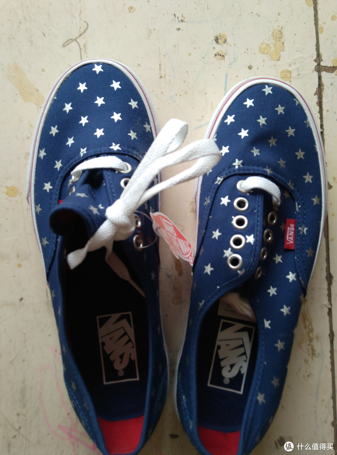 Vans 范斯 Authentic™ 漫天星帆布鞋