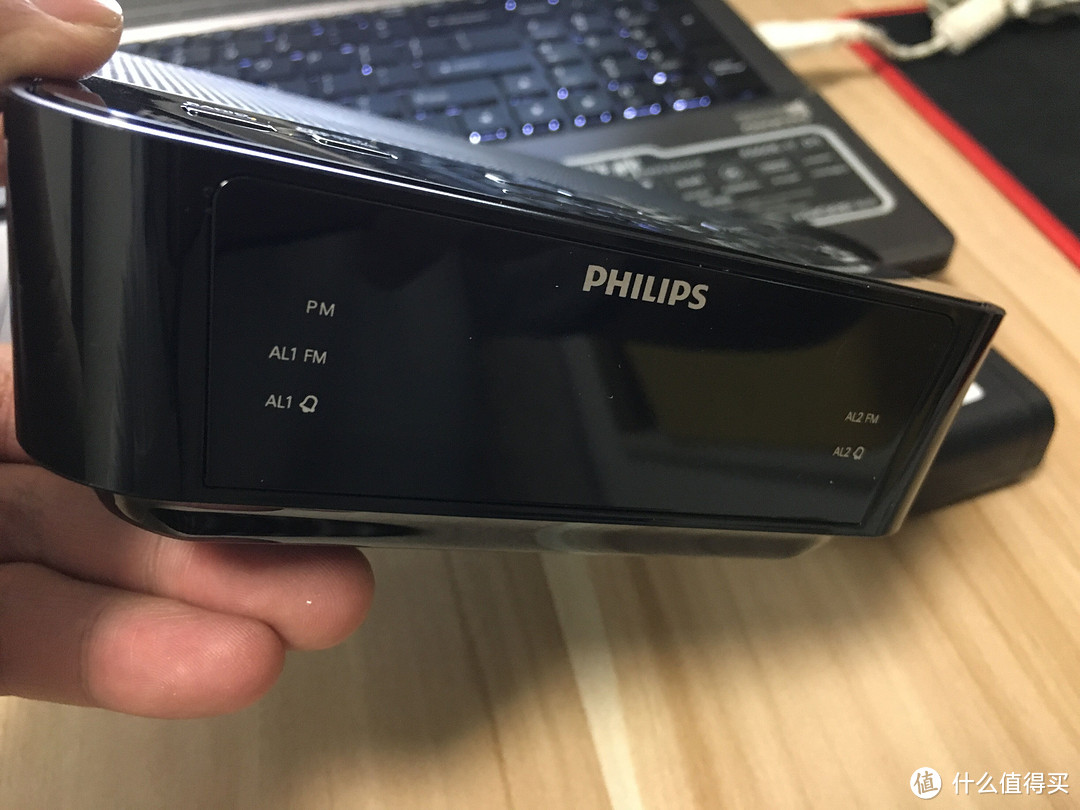 听广播方能安眠的夜猫子：Philips 飞利浦 AJ3116M/37 数字调频收音机闹钟