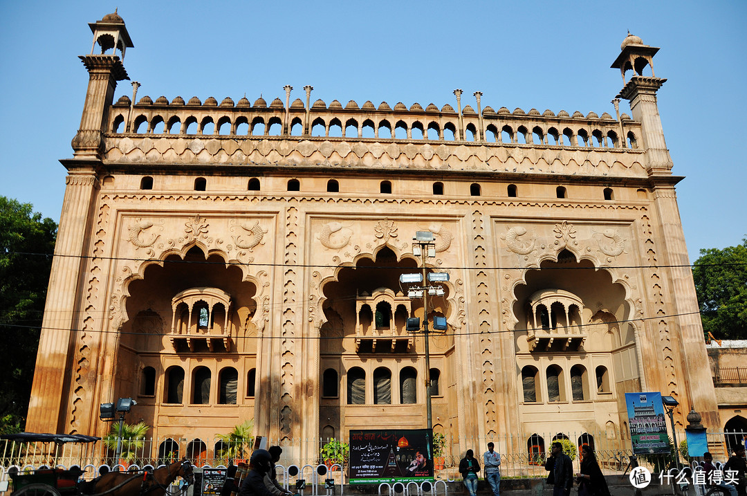 巴拉·伊芒巴拉墓宫（Bara Imambara）