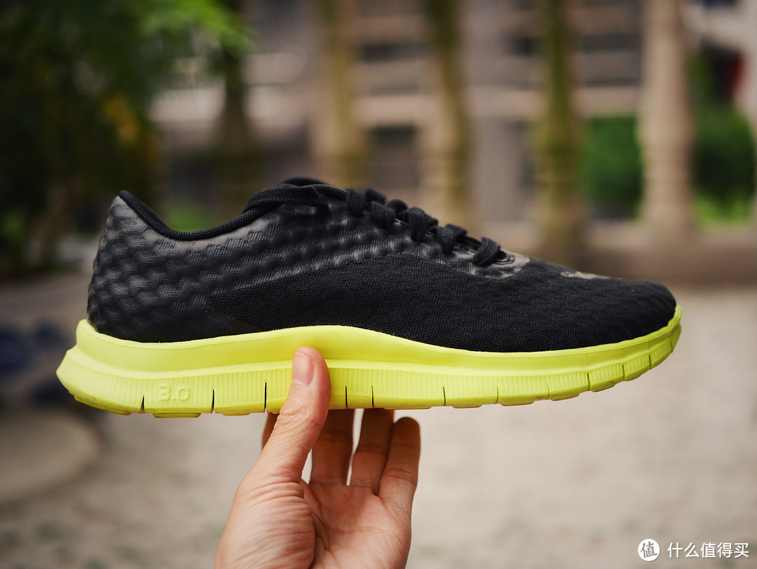 Pro:Direct Select 捡个便宜：Nike 耐克 Free Hypervenom Low 毒蜂系列休闲跑鞋