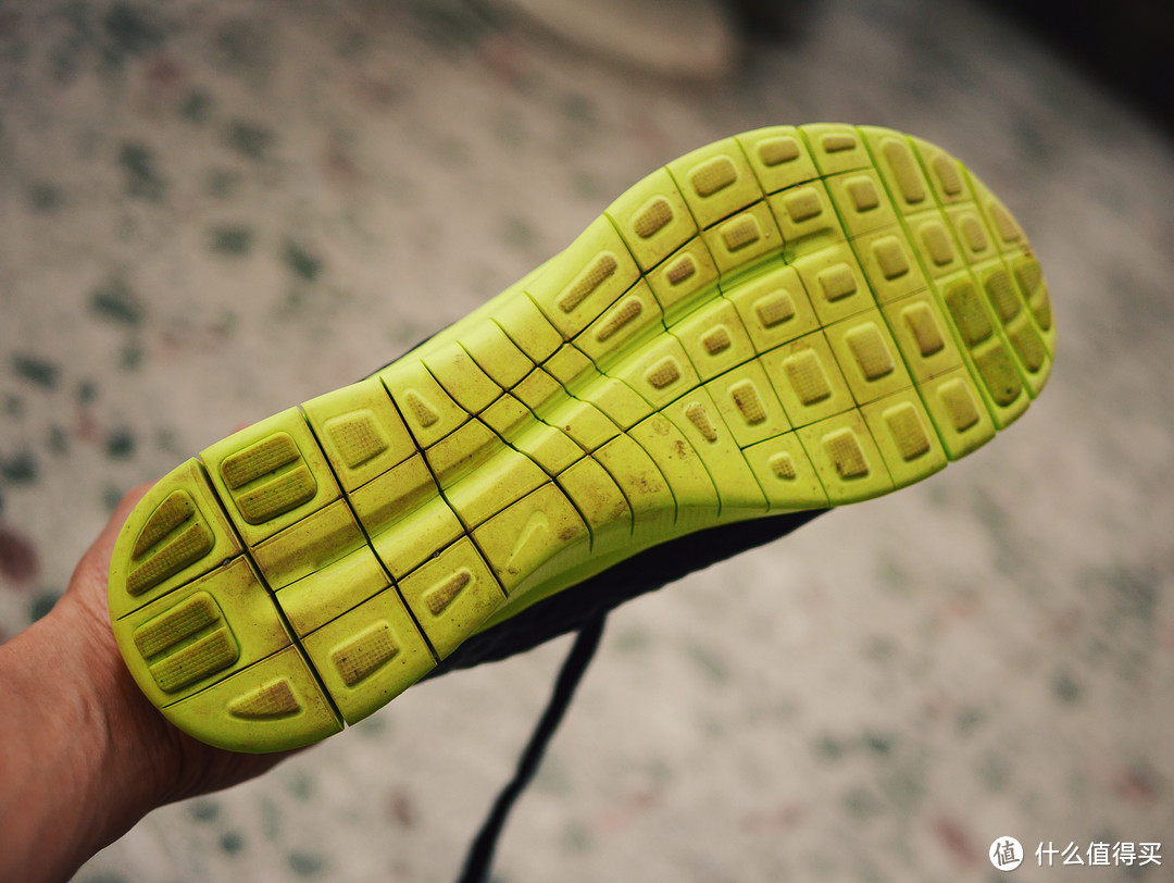 Pro:Direct Select 捡个便宜：Nike 耐克 Free Hypervenom Low 毒蜂系列休闲跑鞋