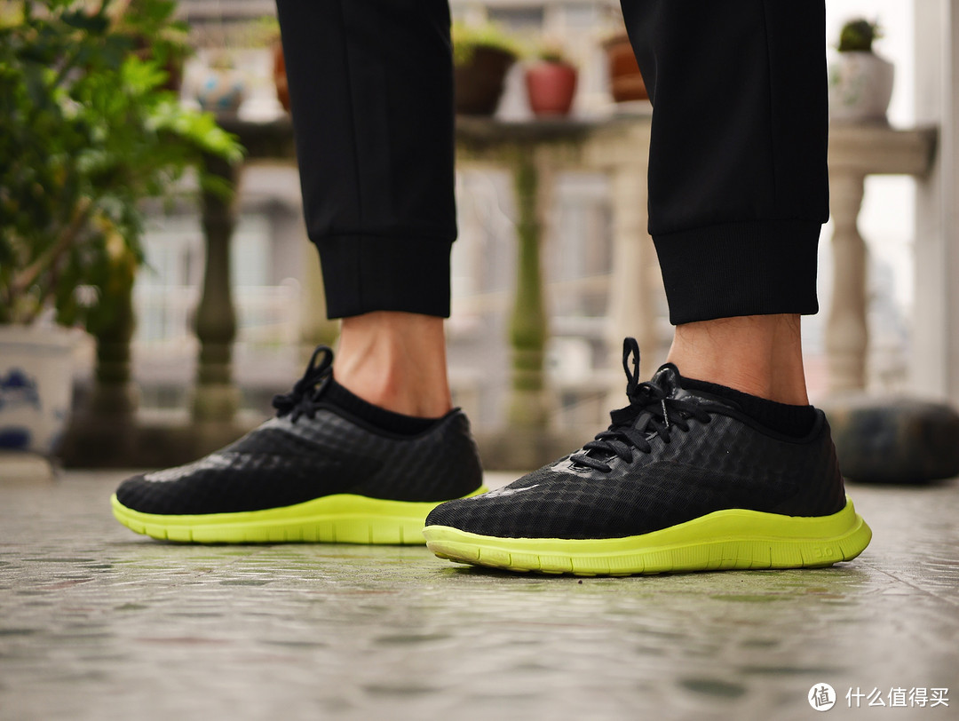 Pro:Direct Select 捡个便宜：Nike 耐克 Free Hypervenom Low 毒蜂系列休闲跑鞋