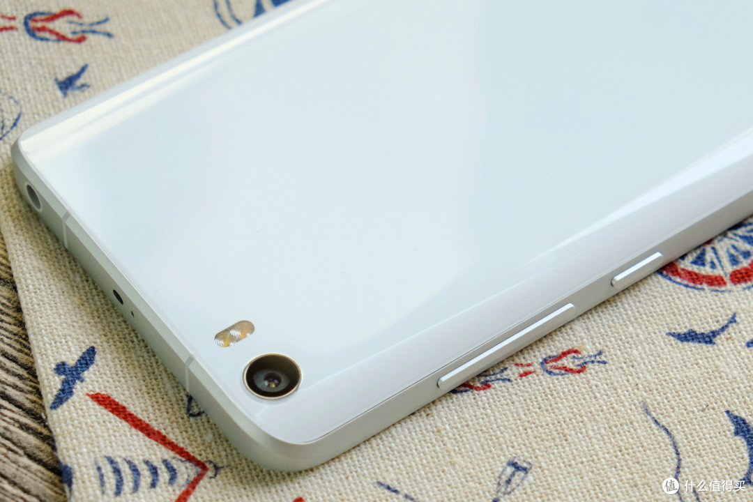 大黑边真的很丑吗？小米5对比魅族Pro 6、OPPO R9、一加X、小米Note