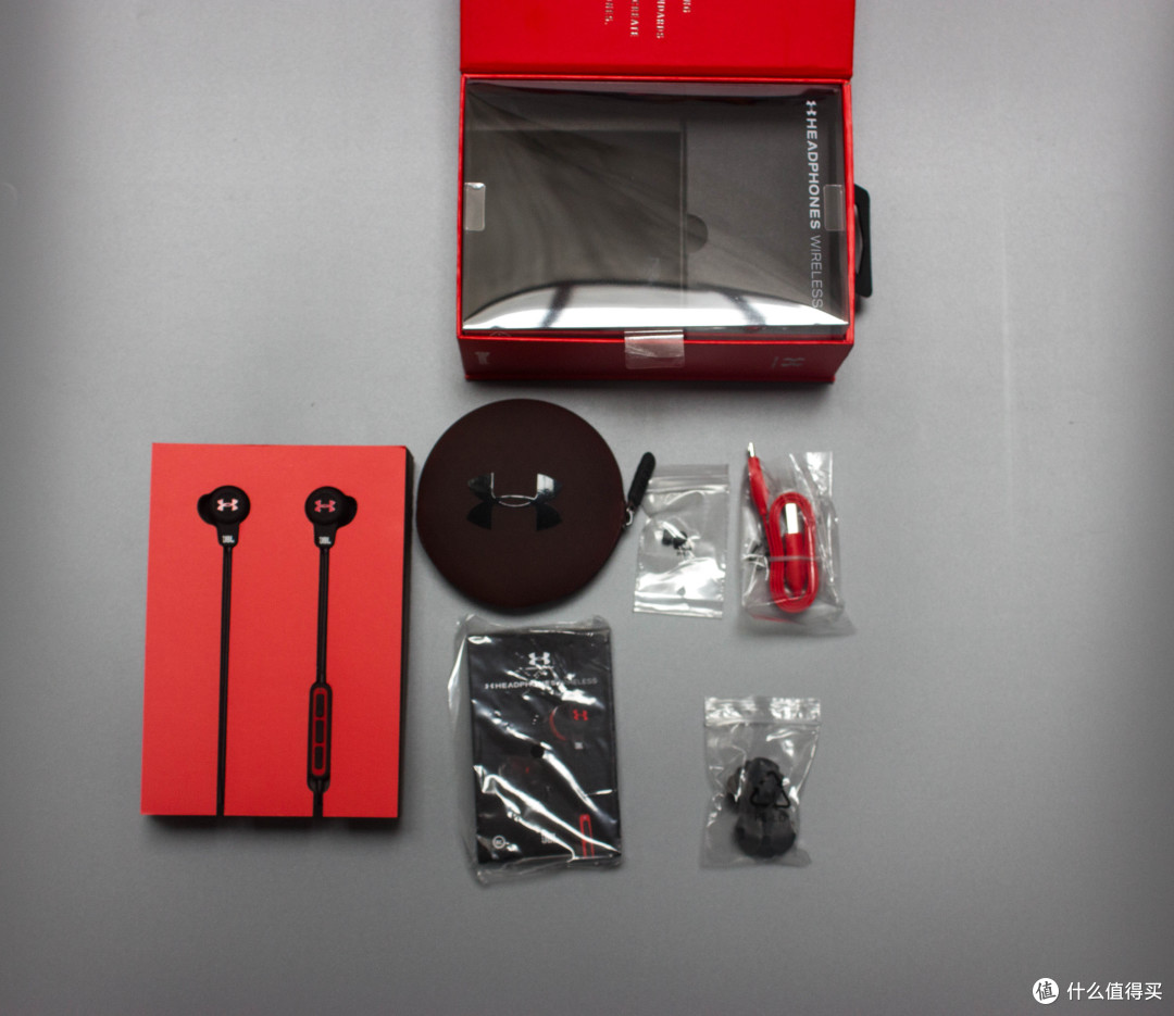 JBL&Under Armour 运动蓝牙耳机 全家福