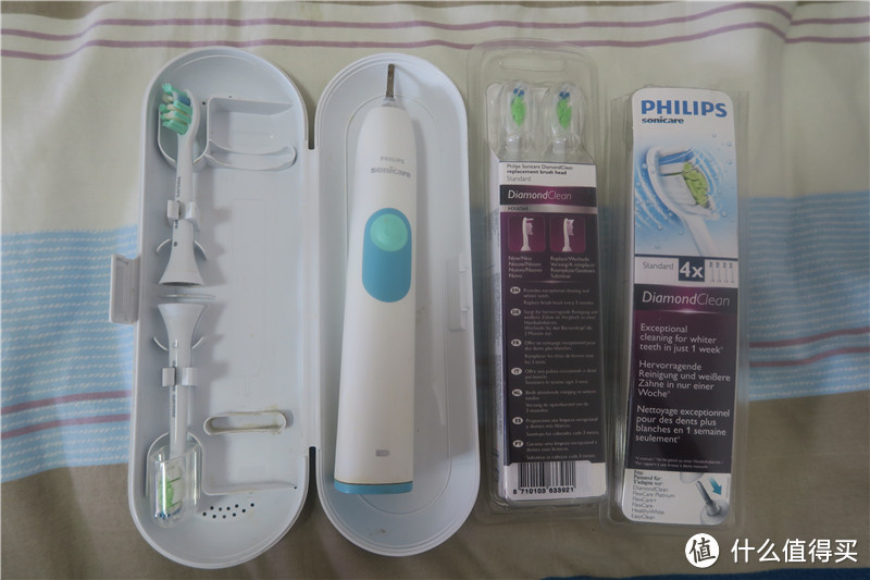 PHILIPS 飞利浦 Sonicare Diamondclean系列 HX6068/26 电动牙刷刷头 和普通刷头的简单对比