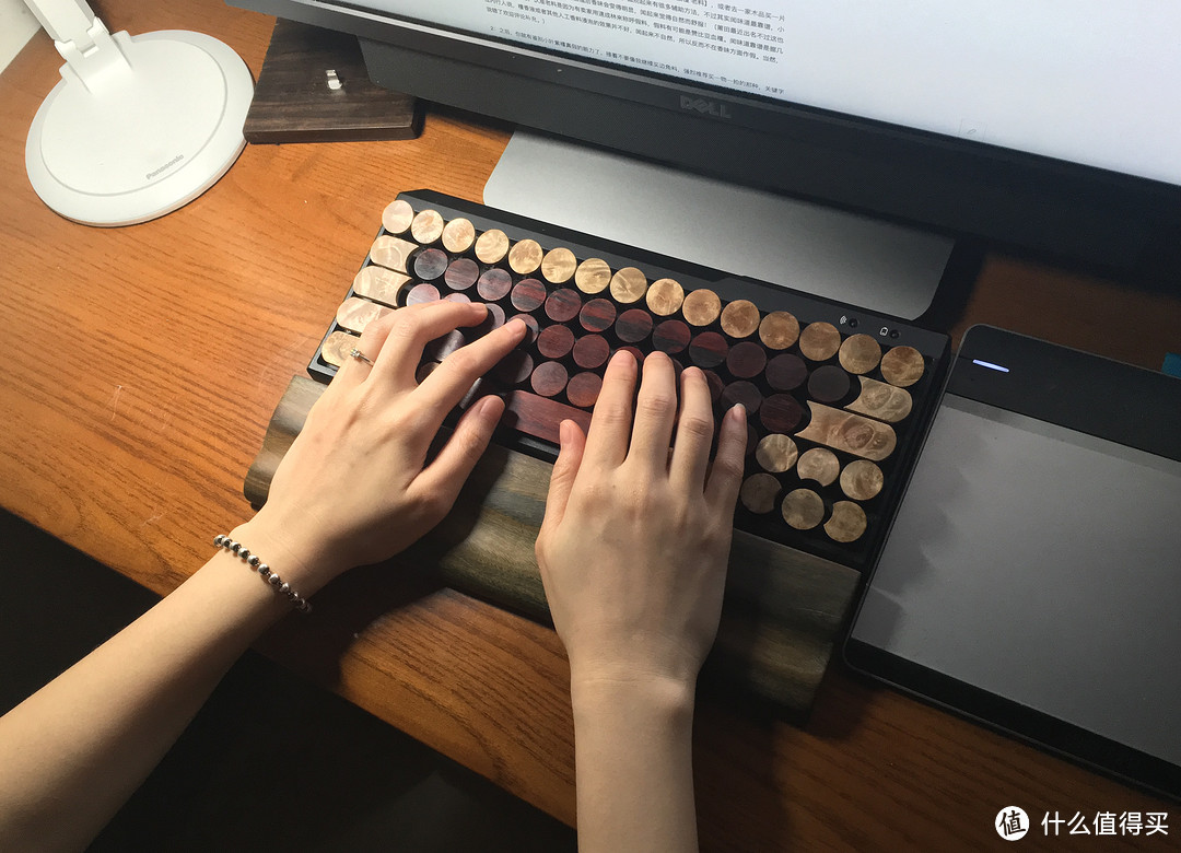 机械键盘MINILA木质键帽续以及手托