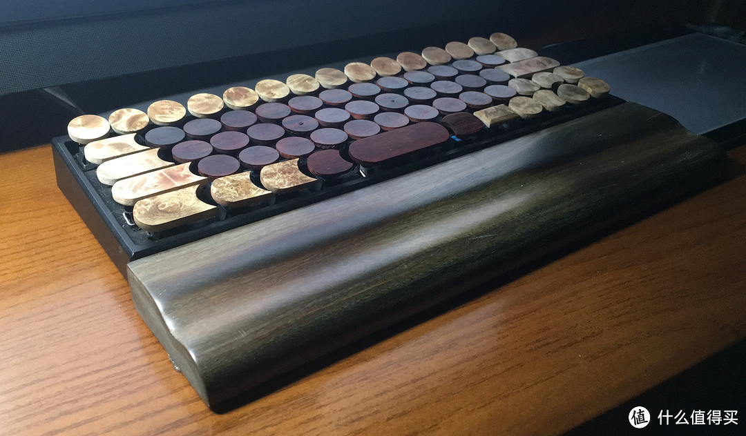机械键盘MINILA木质键帽续以及手托