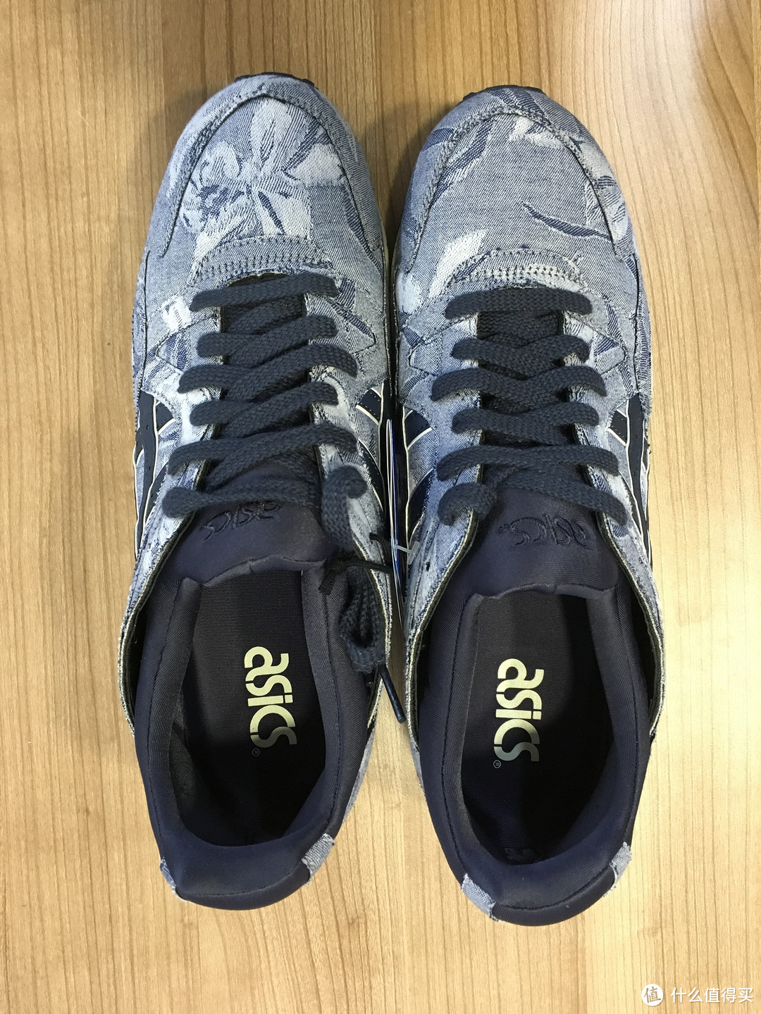 ASICS 亚瑟士 GEL-LYTE V 男款复古跑鞋竹色 开箱