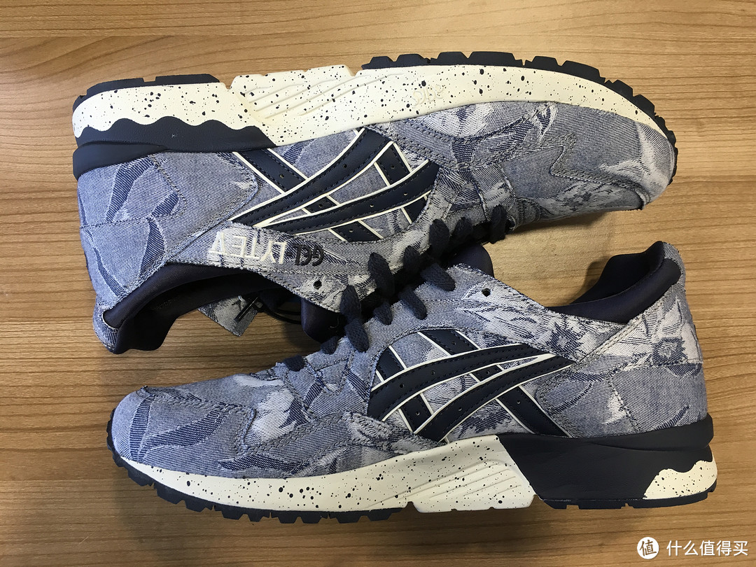 ASICS 亚瑟士 GEL-LYTE V 男款复古跑鞋竹色 开箱