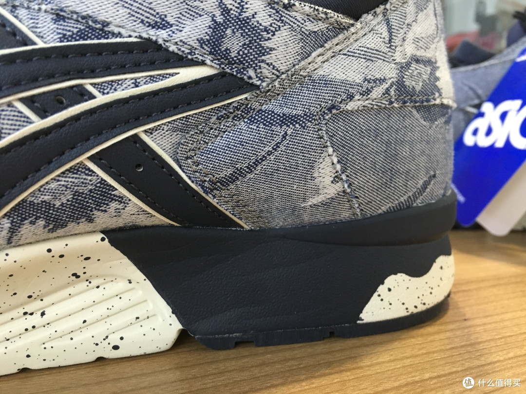 ASICS 亚瑟士 GEL-LYTE V 男款复古跑鞋竹色 开箱