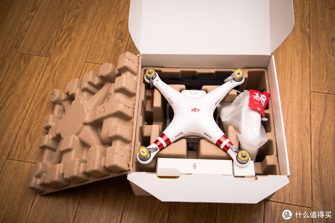 开箱试拍：DJI 大疆 精灵 Phantom 3 S 航拍器无人机 内有视频！