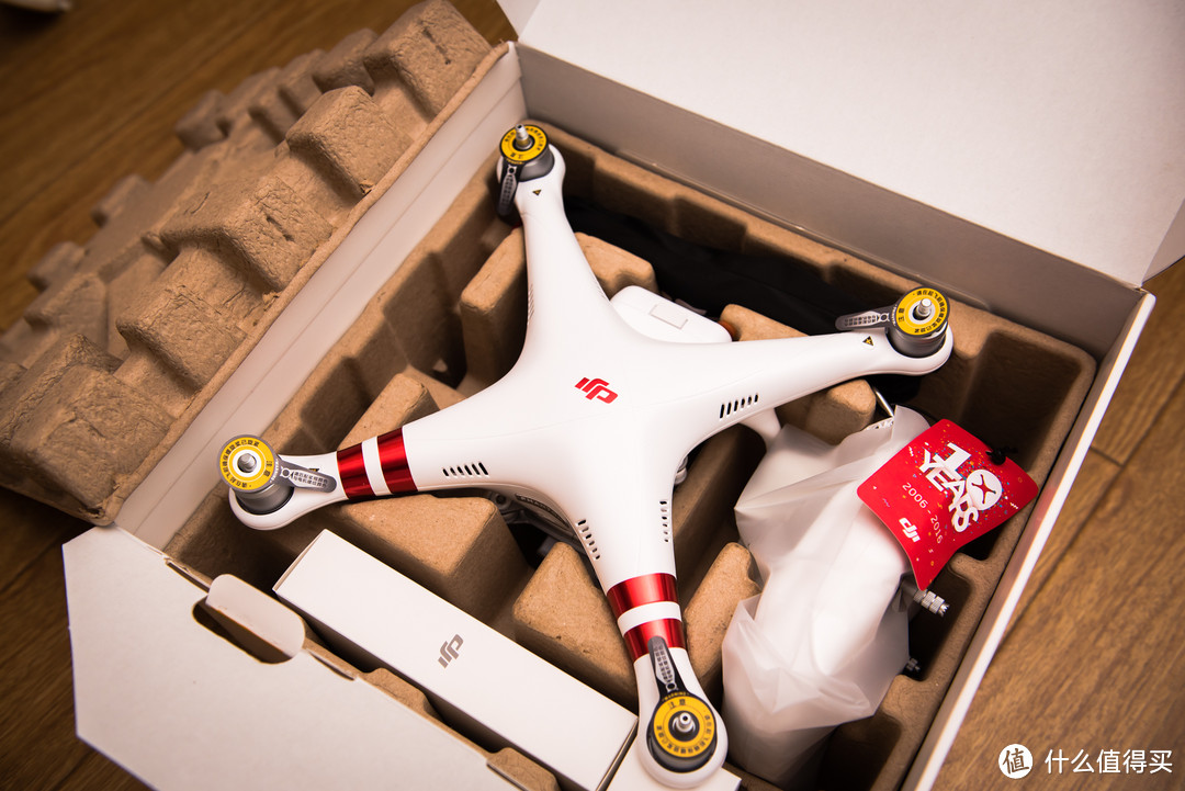 开箱试拍：DJI 大疆 精灵 Phantom 3 S 航拍器无人机 内有视频！