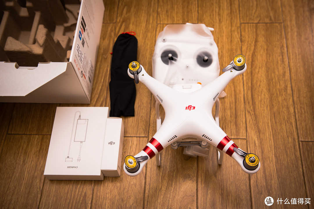 开箱试拍：DJI 大疆 精灵 Phantom 3 S 航拍器无人机 内有视频！