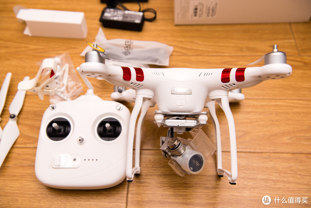 开箱试拍：DJI 大疆 精灵 Phantom 3 S 航拍器无人机 内有视频！