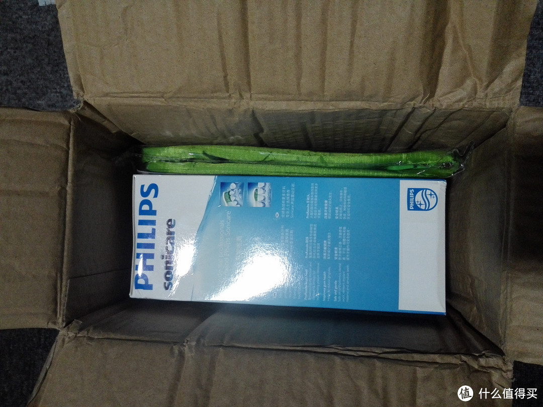 拔草行动：PHILIPS 飞利浦 HX6512 电动牙刷 开箱