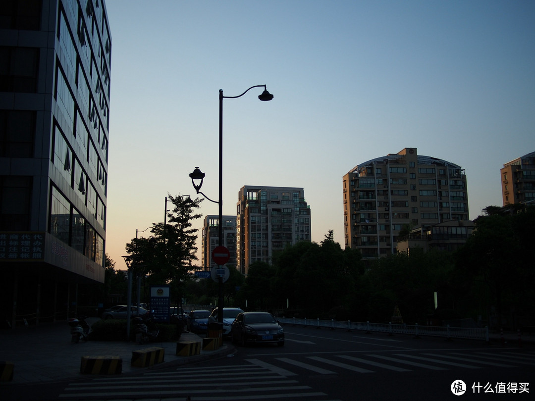 3000元级随手拍设备画质对比,Canon 佳能 G7X 数码相机/ OLYMPUS 奥林巴斯 EP5/ SAMSUNG 三星 S6 智能手机