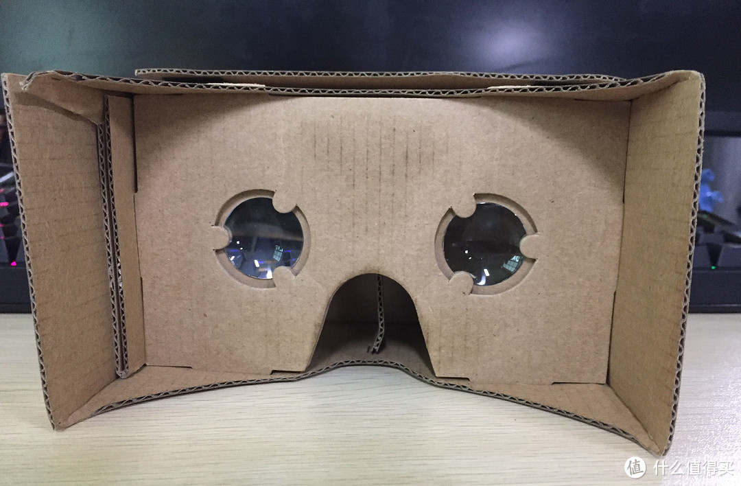 一个手机壳带来的简易VR体验 — VR 手机壳上手