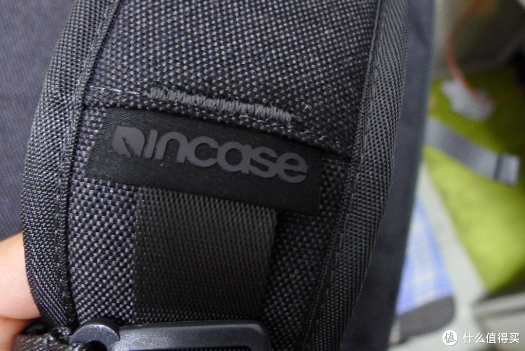 功能强大的多面手：Incase Eo Travel Backpack 双肩旅行包