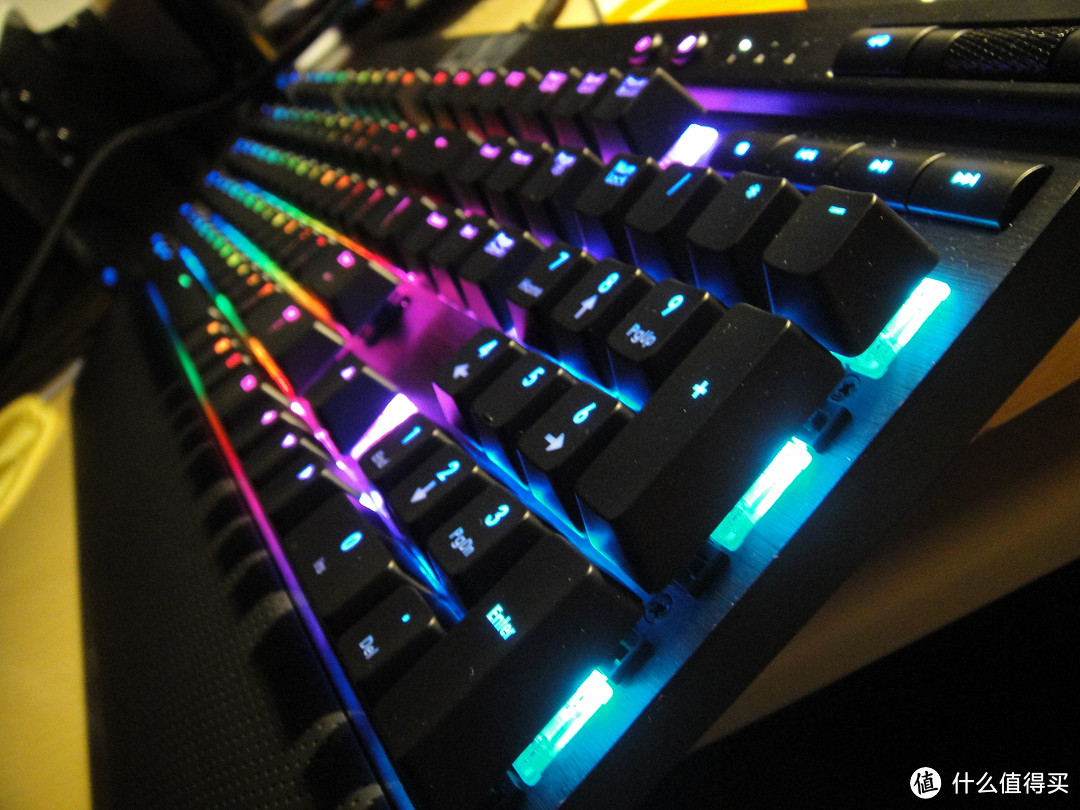 上贼船剁手 海盗船K70 RGB 开箱