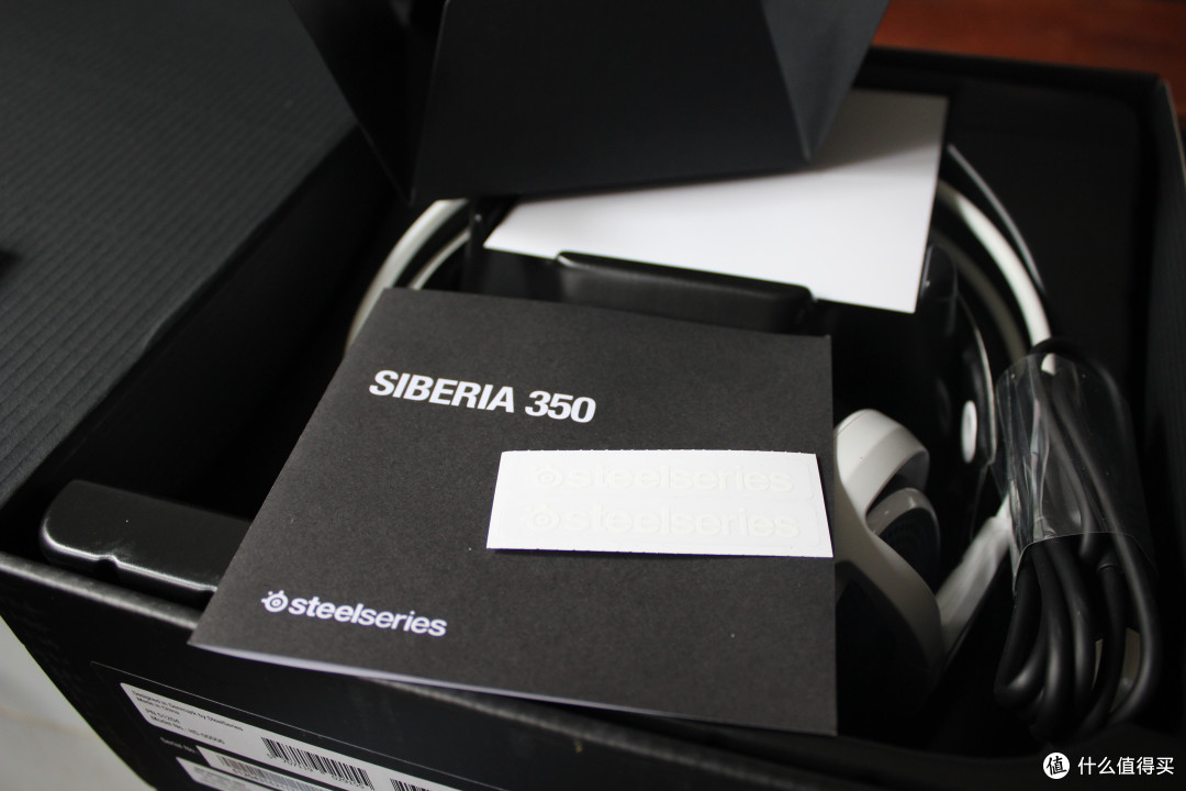 做工出色、灯光很炫、特色突出——SteelSeries 赛睿 西伯利亚350 游戏耳机首发众测