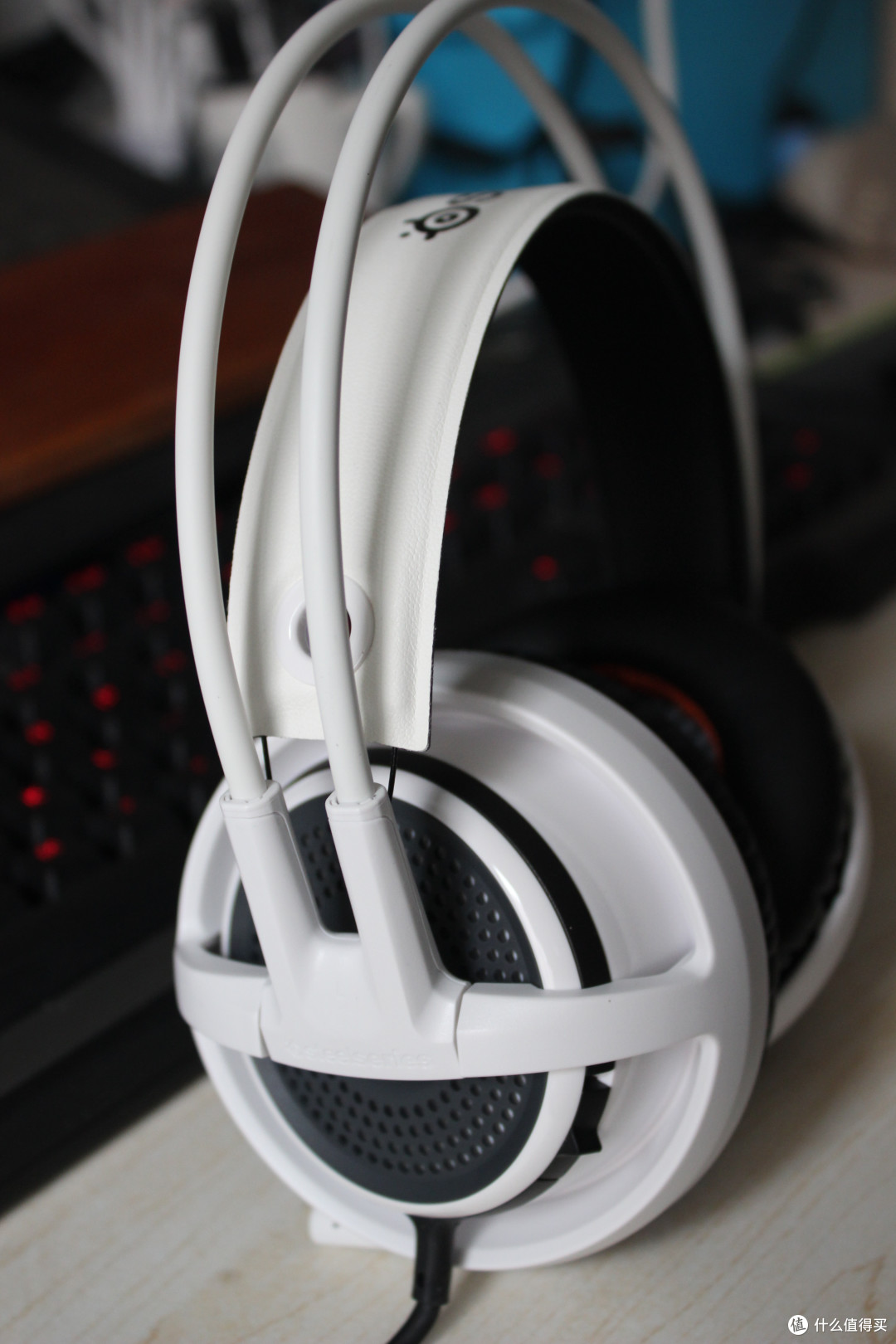 做工出色、灯光很炫、特色突出——SteelSeries 赛睿 西伯利亚350 游戏耳机首发众测
