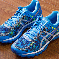 犹如母亲般的保护：ASICS 亚瑟士 GEL-KAYANO 22 LITE-SHOW 跑鞋