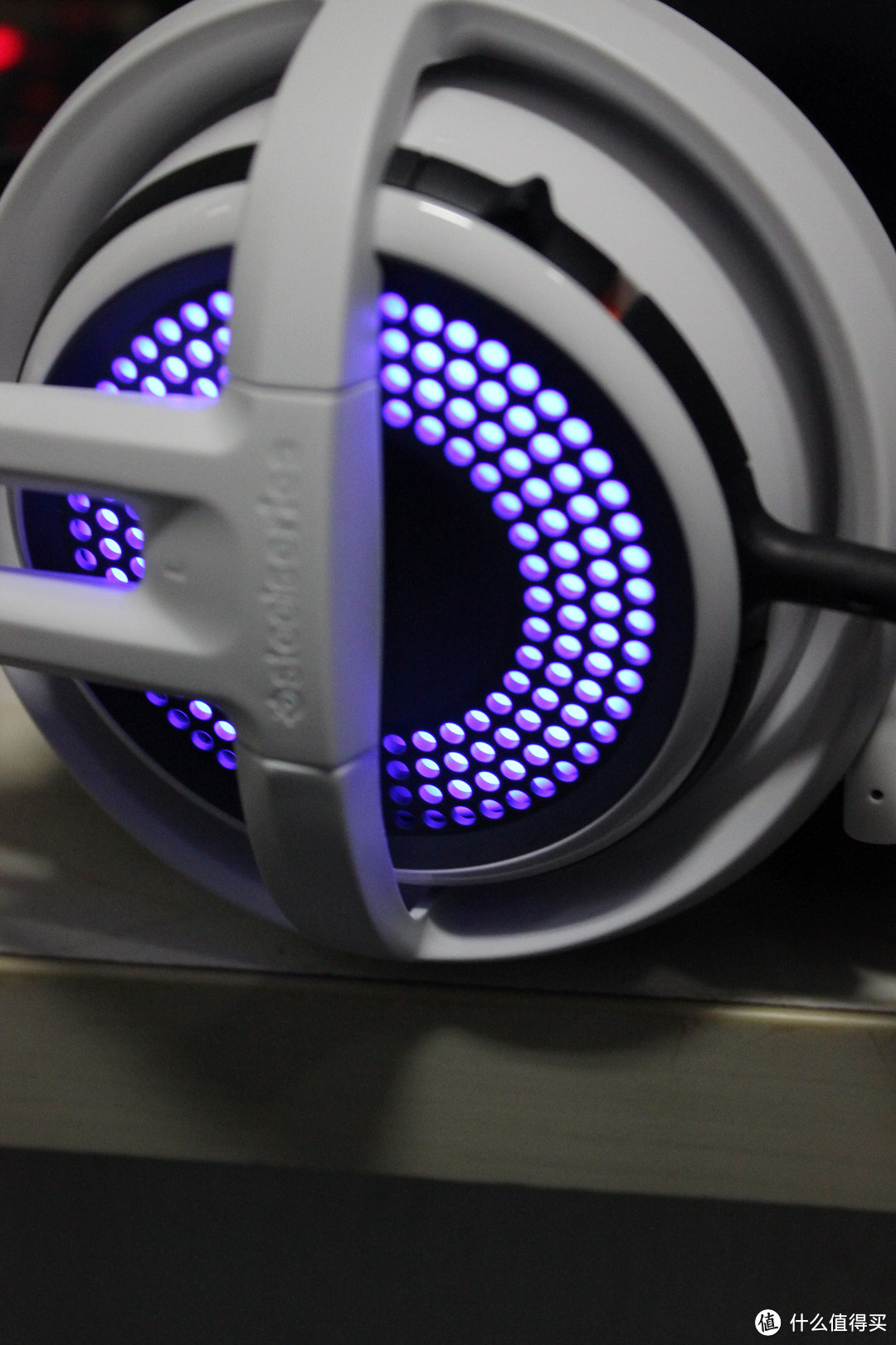 做工出色、灯光很炫、特色突出——SteelSeries 赛睿 西伯利亚350 游戏耳机首发众测