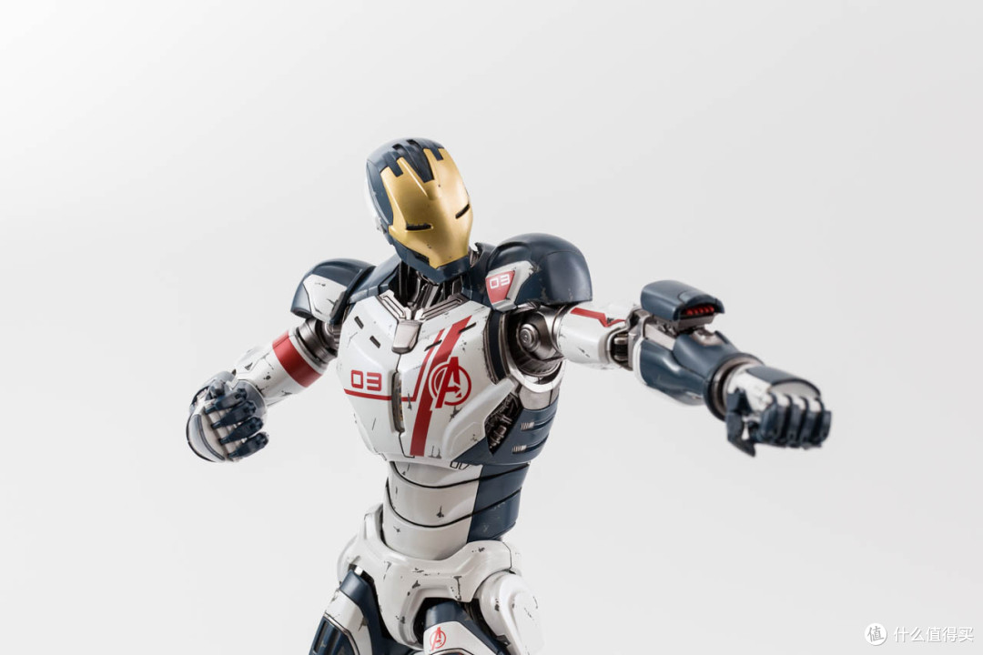 HOTTOYS 复仇者联盟奥创纪元 雷神、幻视、钢铁军团打包晒