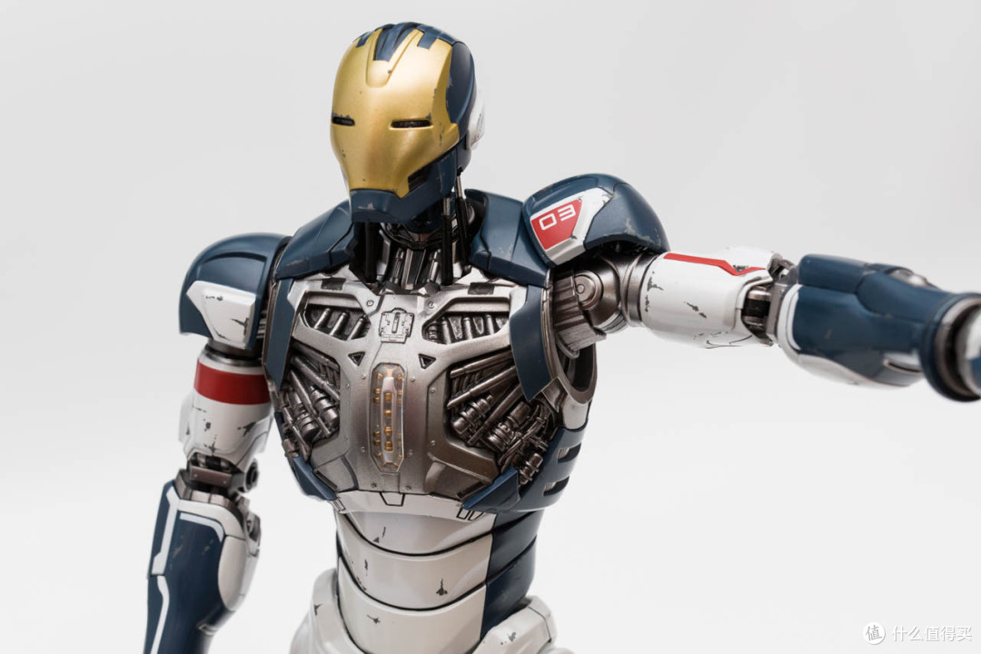 HOTTOYS 复仇者联盟奥创纪元 雷神、幻视、钢铁军团打包晒
