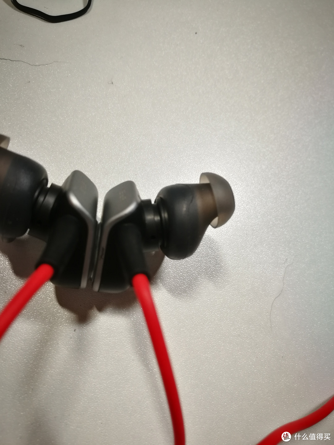 红亮搭配亮骚耳机——MEIZU 魅族 EP51 蓝牙运动耳机 使用体验