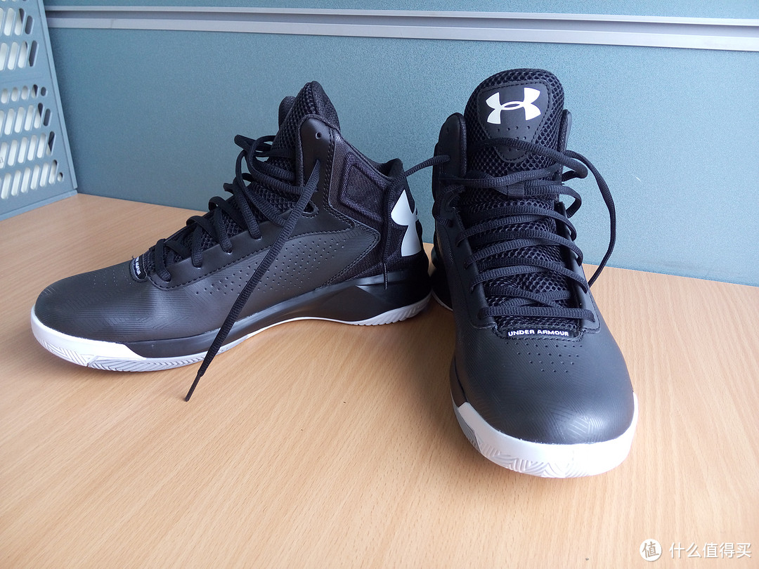 Under Armour 安德玛 UA Micro G™ Torch 入手简单测评