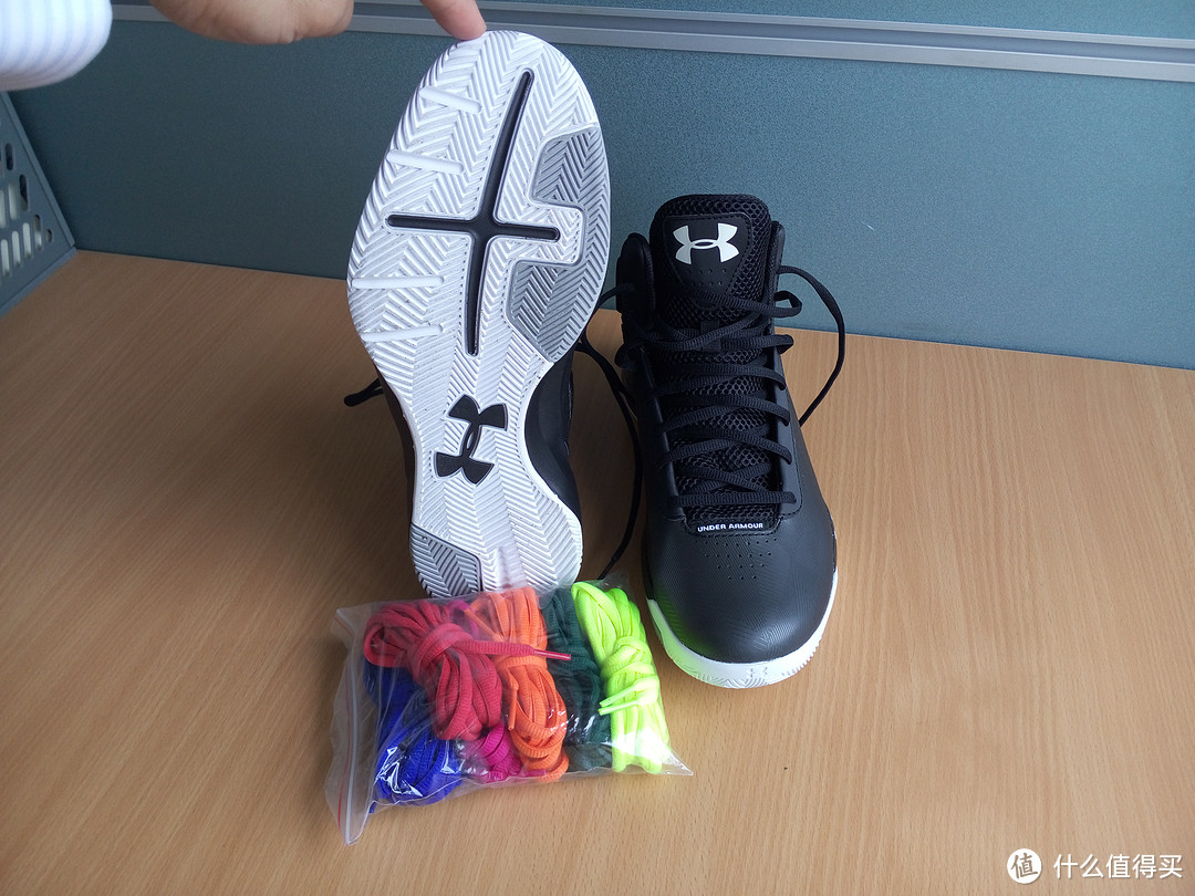 Under Armour 安德玛 UA Micro G™ Torch 入手简单测评