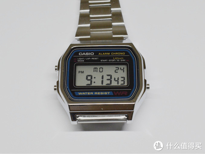 爸爸年轻时好像也戴过：CASIO 卡西欧 A158WA-1JF 复古电子表