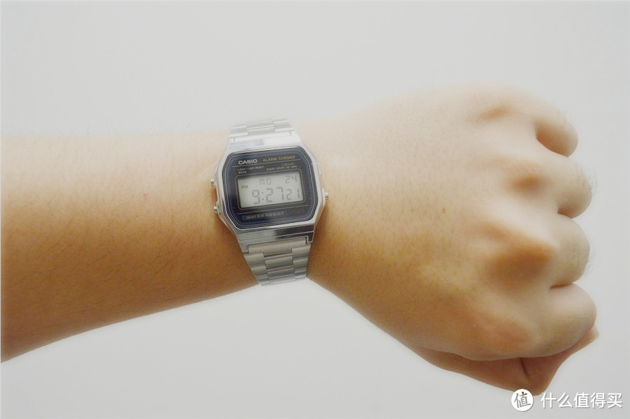 爸爸年轻时好像也戴过：CASIO 卡西欧 A158WA-1JF 复古电子表