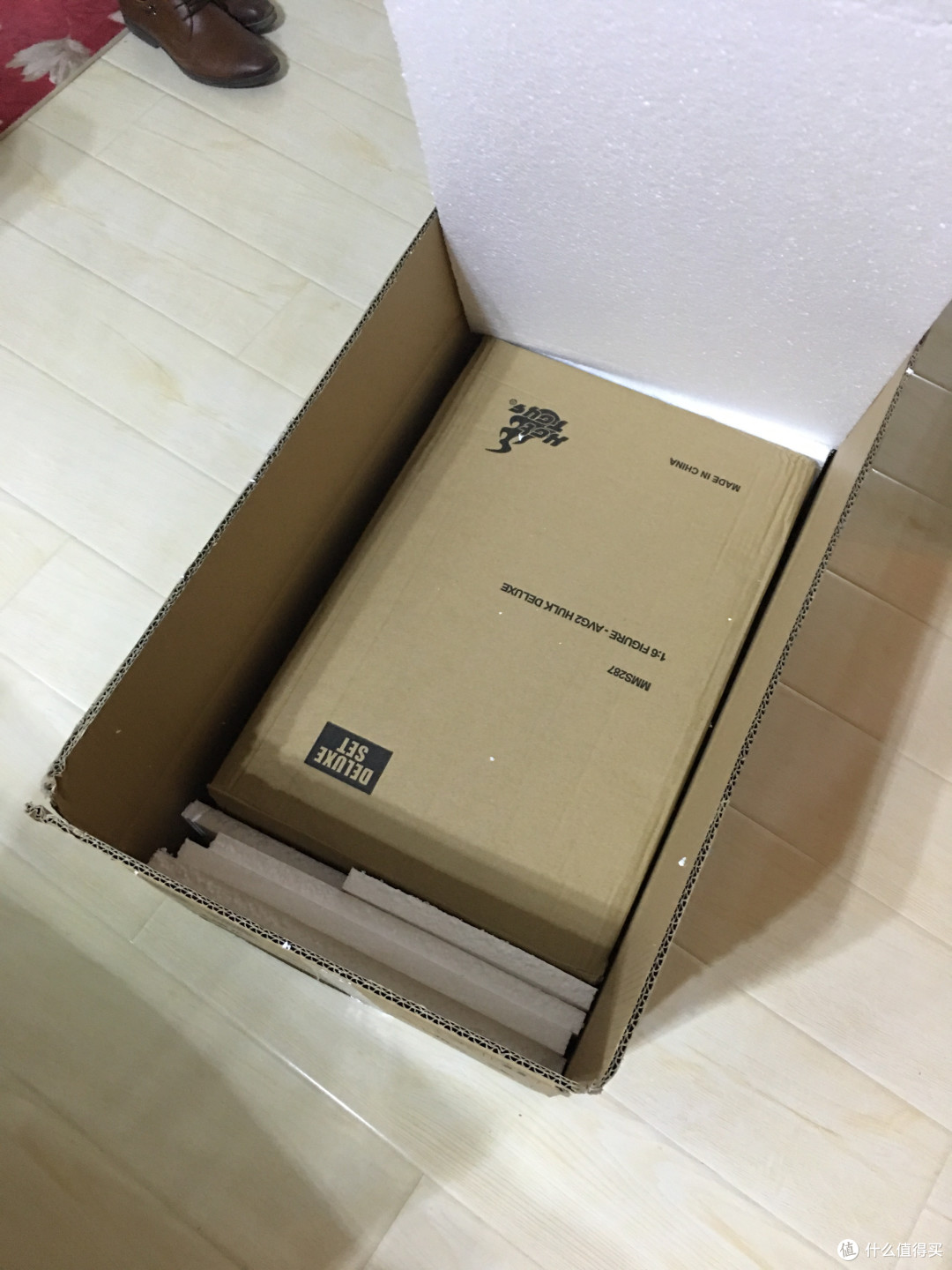 HT(hottoys)绿巨人 2.0 开箱 评测
