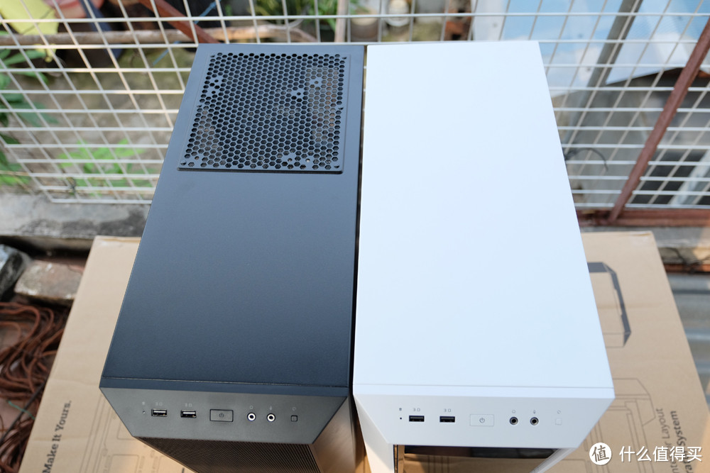 没有什么是一台MasterBox5不能解决的，如果有，那就两台——CoolerMaster MasterBox 5S模组化 机箱 开箱
