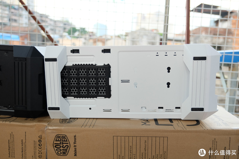 没有什么是一台MasterBox5不能解决的，如果有，那就两台——CoolerMaster MasterBox 5S模组化 机箱 开箱
