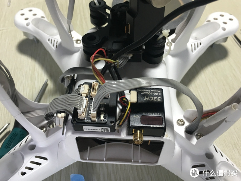 DJI 大疆 飞翔之精灵2 Phantom 2四轴飞行器维修换壳记