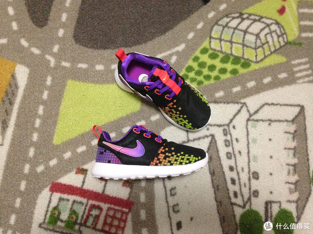 组两双亲子鞋！Nike Roshe One 儿童运动鞋