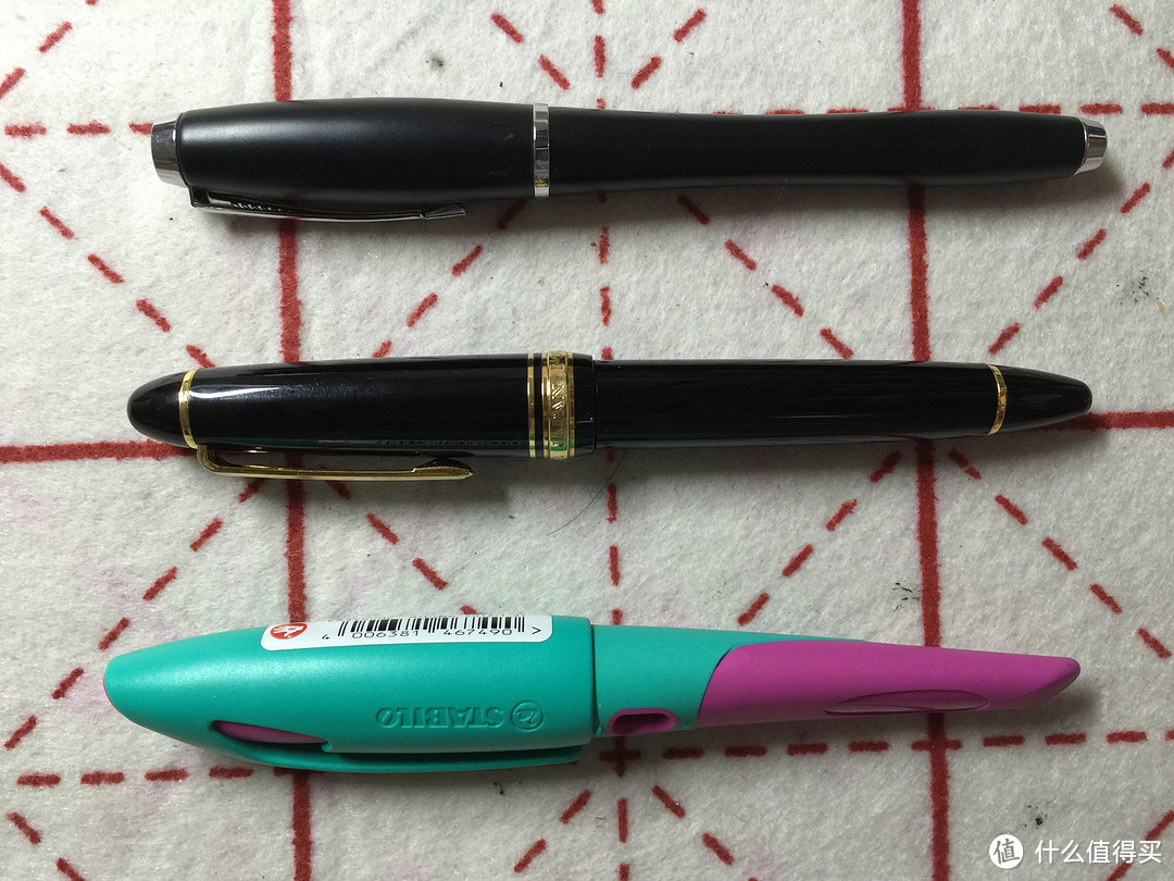 #本站首晒# 奇怪品牌的奇怪笔：洞洞铅笔和扭扭钢笔&浅谈握笔（有真人秀）！