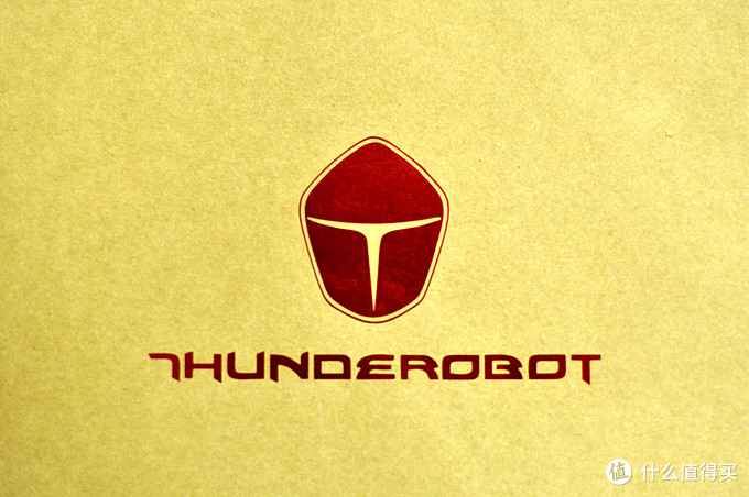 雷神也有键盘？!ThundeRobot 雷神 K70B 机械键盘 开箱测评